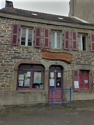 Librairie Café Librairie Tassage 0