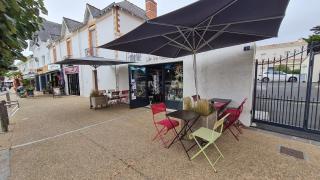 Librairie L'Embellie, Librairie - Salon de thé 0