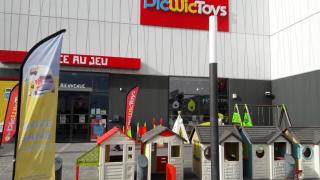 Librairie Smyths Toys Thillois 0